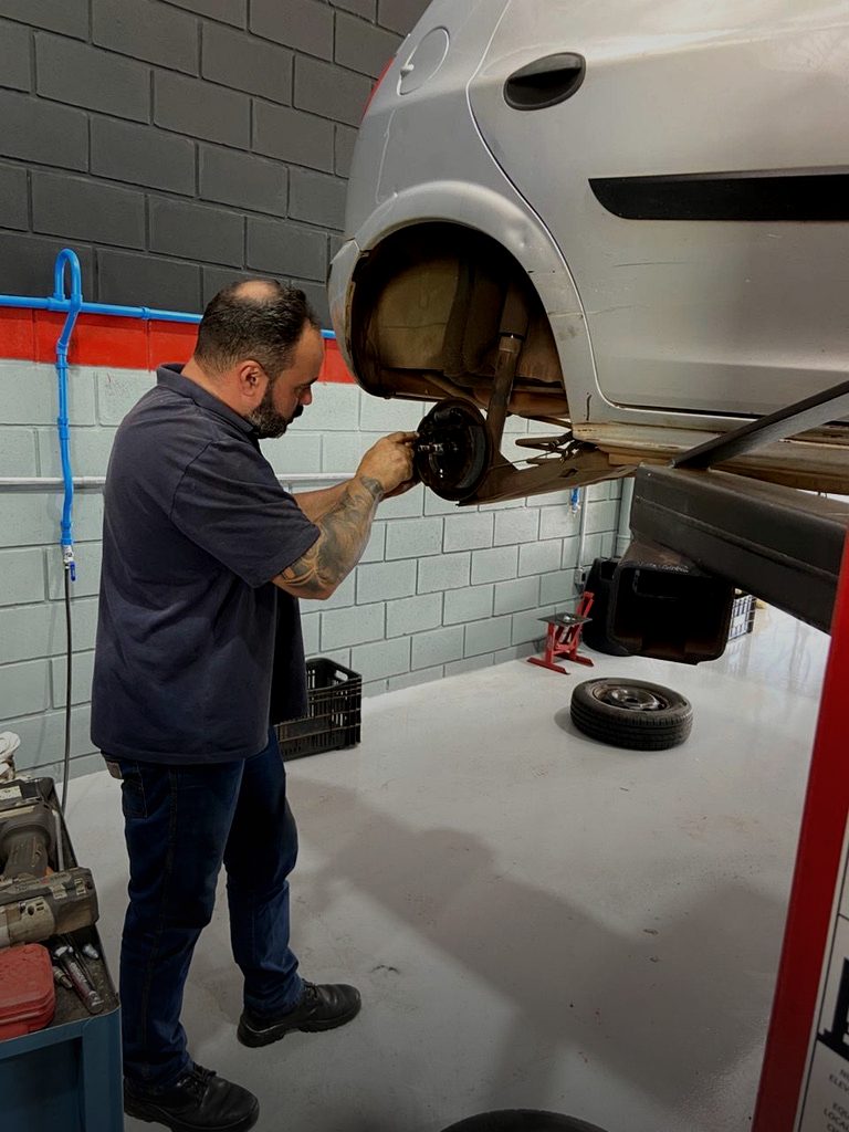 Suspensão na Dias Centro Automotivo
