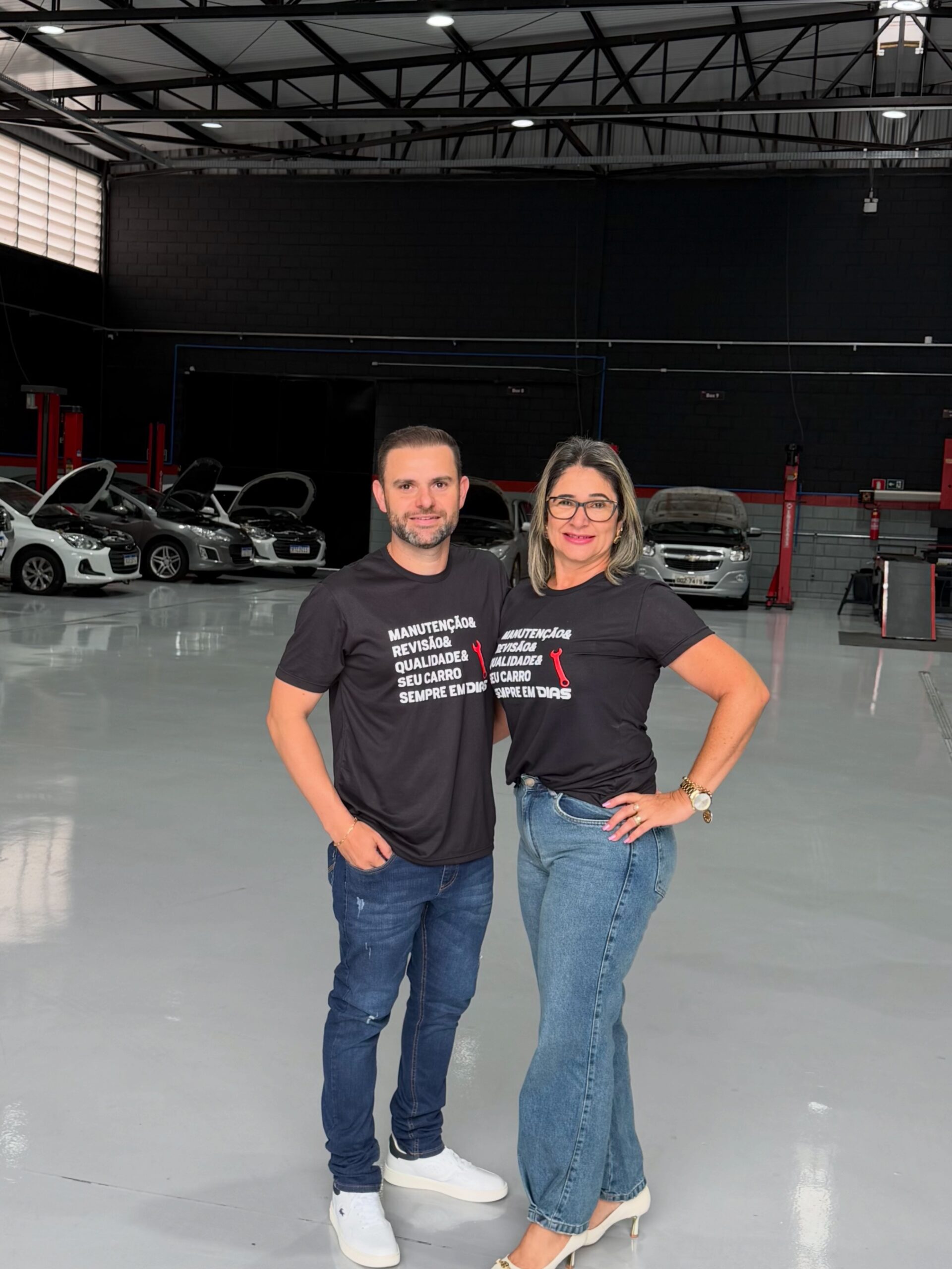 Proprietários Dias Centro Automotivo - Túlio Dias e mãe - mecânica em Uberlândia MG